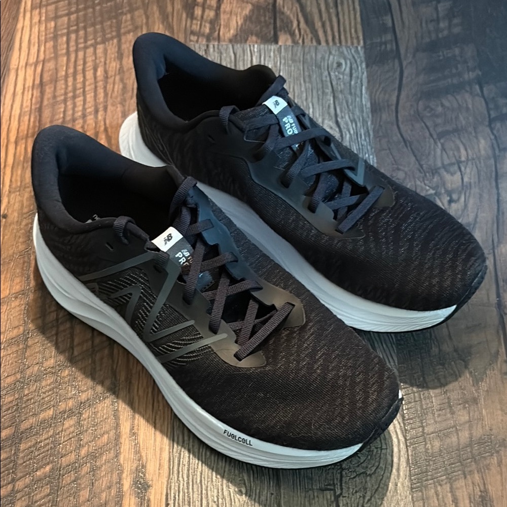 New Balance Men's FuelCell Propel V4 Running Shoe